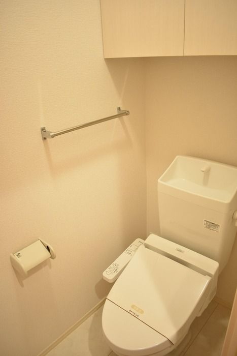 ��ʌ�����s�ђ��̃A�p�[�g�̃g�C��