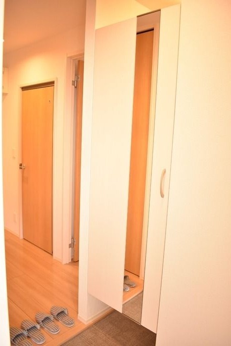 ��ʌ�����s�ђ��̃A�p�[�g�̌���