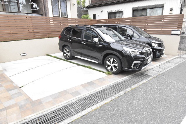 ��ʌ��������܎s��{��������P���ڂ̃A�p�[�g�̒��ԏ�