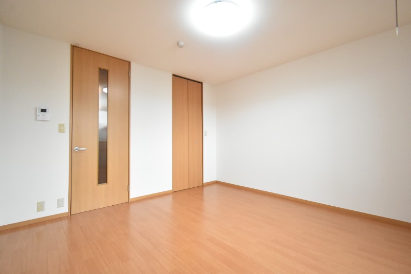 ��ʌ��������܎s�Y�a���؍�R���ڂ̃}���V�����̋��ԁE���r���O