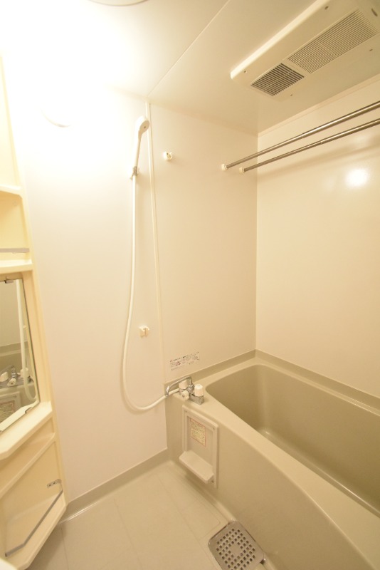 ��ʌ��������܎s�Y�a���؍�R���ڂ̃}���V�����̃o�X