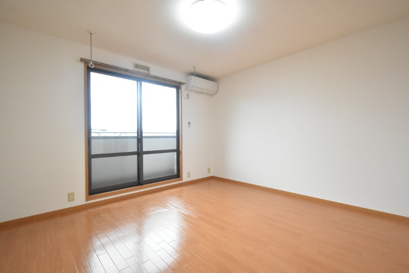 ��ʌ��������܎s�Y�a���؍�R���ڂ̃}���V�����̂��̑������E�X�y�[�X