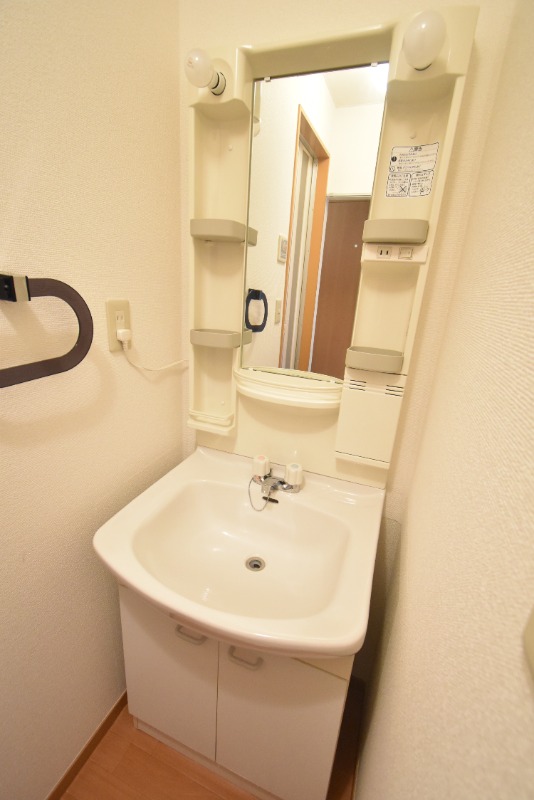 ��ʌ��������܎s�Y�a���؍�R���ڂ̃}���V�����̐��ʏ�