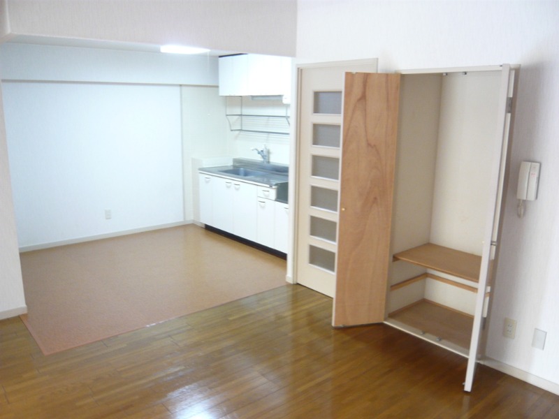 ��ʌ��������܎s��{��O���Q���ڂ̃}���V�����̋��ԁE���r���O