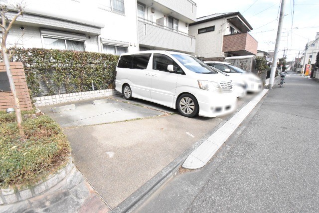 ��ʌ��������܎s��{���Ԓ��P���ڂ̃}���V�����̒��ԏ�