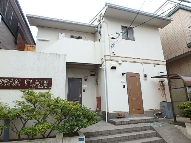 ��ʌ��������܎s������㗎���W����8-15�̃A�p�[�g�̌����O��