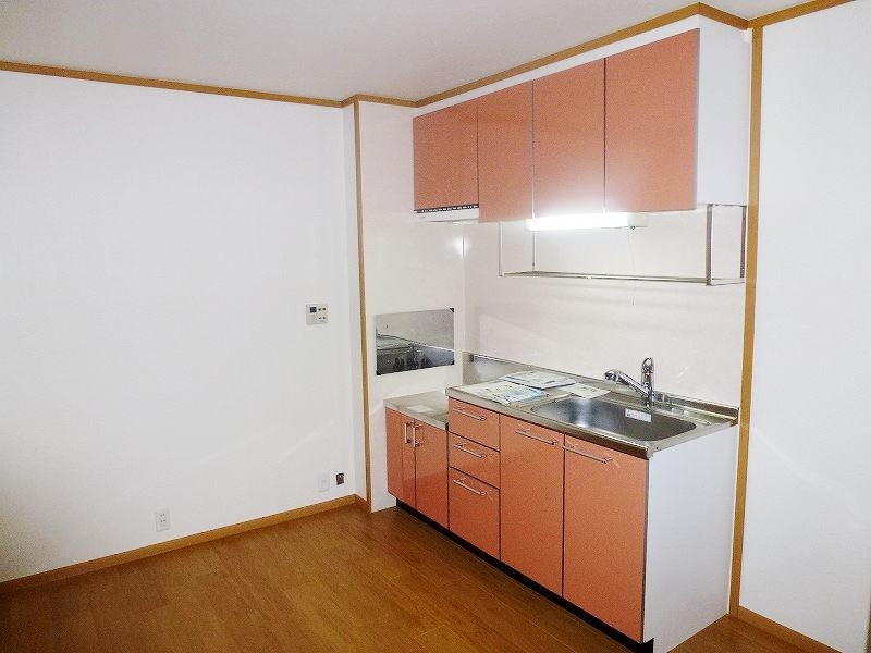 ��ʌ��@�c�s�厚�쓇�̃A�p�[�g�̃L�b�`��