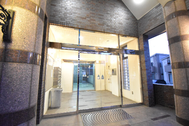 ��ʌ��������܎s��{��O���Q���ڂ̃}���V�����̃G���g�����X