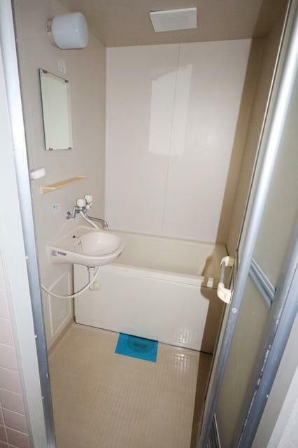 ��ʌ��������܎s��΋撇���P���ڂ̃}���V�����̃o�X