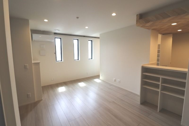 ��ʌ��������܎s������{�����S���ڂ̃A�p�[�g�̋��ԁE���r���O