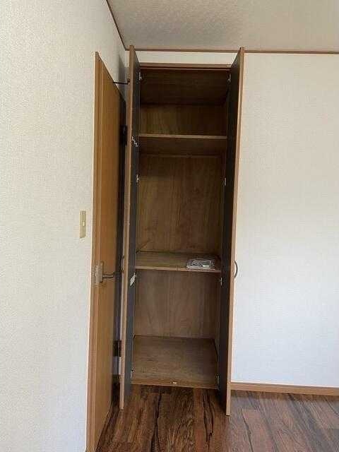 ��ʌ��������܎s��΋�厚��҂̃A�p�[�g�̎��[