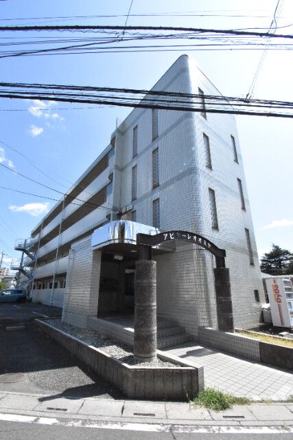 ��ʌ��������܎s��{��㏬��1411�̃}���V�����̌����O��