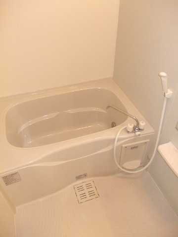 ��ʌ��z�J�s���C�N�^�E���Q���ڂ̃A�p�[�g�̃o�X