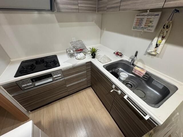 ��ʌ��z�J�s�ԎR�{���̃}���V�����̃L�b�`��