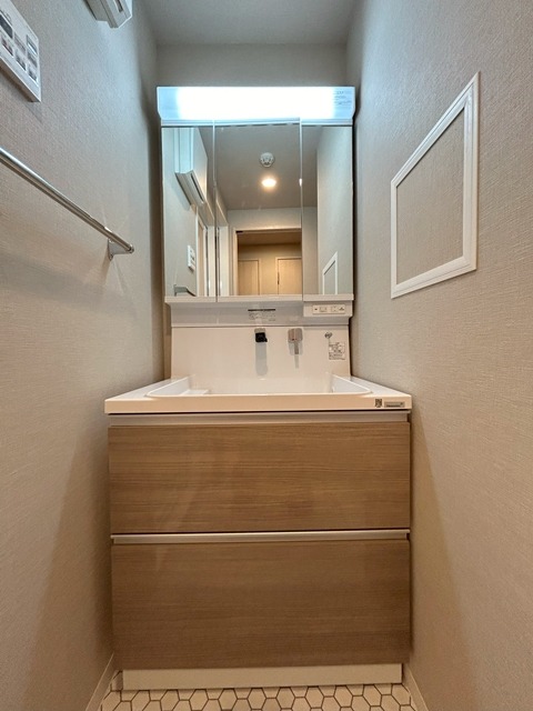 ��ʌ��������܎s�Y�a�撇���S���ڂ̃}���V�����̐��ʏ�