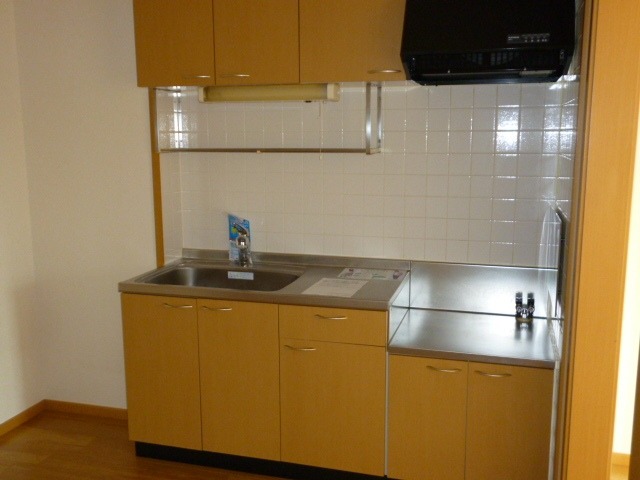 ��ʌ��k�����S�ɓޒ����h��P���ڂ̃A�p�[�g�̃L�b�`��