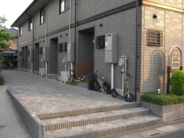 ��ʌ�����s�˒˓��S����6-2�̃e���X�n�E�X�̌����O��