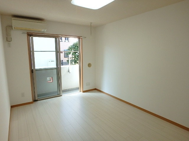 ��ʌ��������܎s����厚�y���̃}���V�����̋��ԁE���r���O