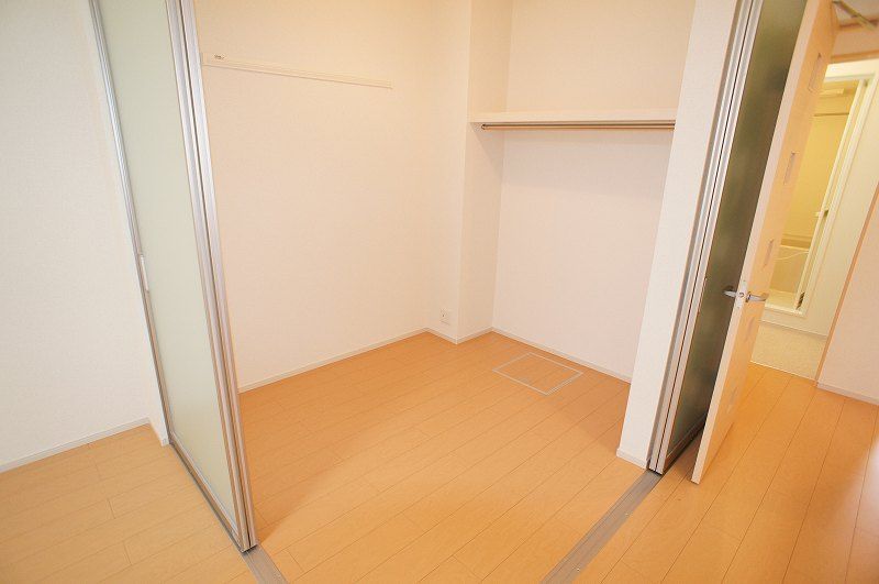 ��ʌ�����s�厚���s���̃A�p�[�g�̎��[