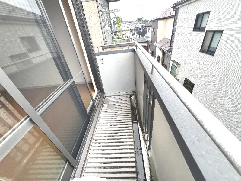 ��ʌ�����s�厚���s�̃A�p�[�g�̃o���R�j�[