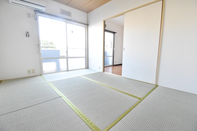 ��ʌ��������܎s�k��������Q���ڂ̃A�p�[�g�̂��̑������E�X�y�[�X