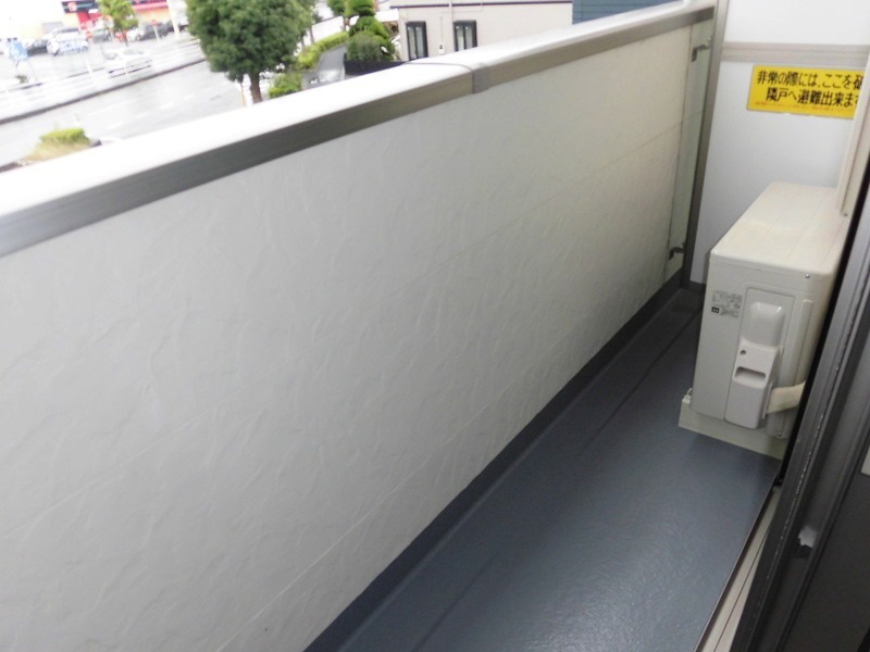 ��ʌ��������܎s�΋�厚��Ԗ؂̃A�p�[�g�̃o���R�j�[