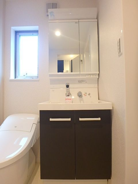 ��ʌ��������܎s����厚�w��̃A�p�[�g�̐��ʏ�