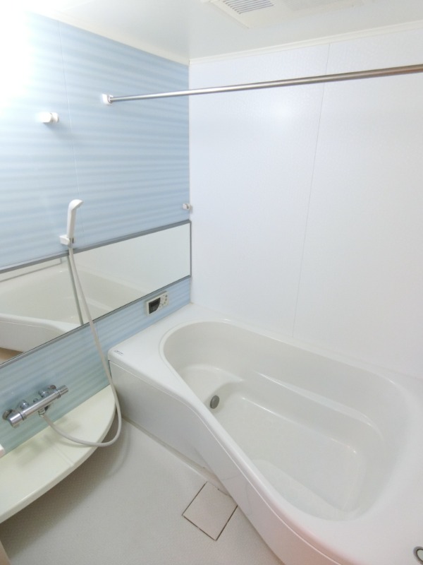 ��ʌ������s�V�h�R���ڂ̃A�p�[�g�̃o�X