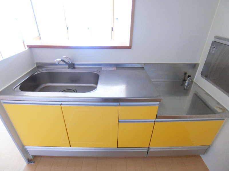 ��ʌ������s�V�h�R���ڂ̃A�p�[�g�̃L�b�`��