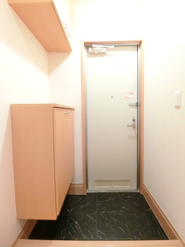 ��ʌ������s�V�h�R���ڂ̃A�p�[�g�̌���