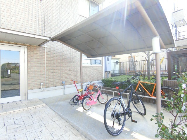 ��ʌ������s�V�h�R���ڂ̃A�p�[�g�̂��̑�