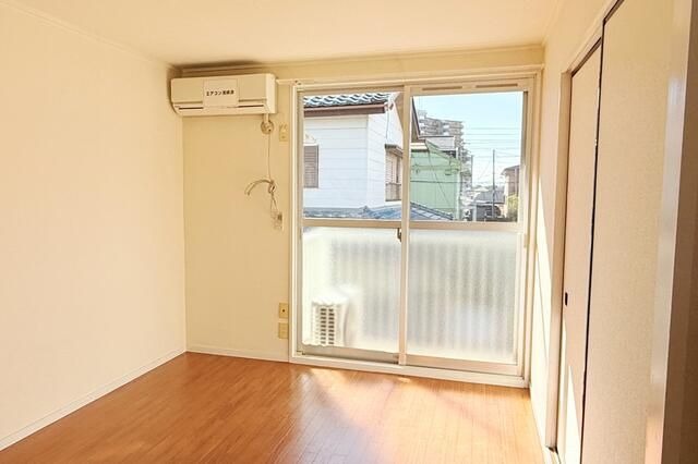 ��ʌ��������܎s��΋搼����Q���ڂ̃A�p�[�g�̋��ԁE���r���O