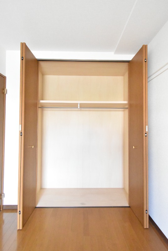 ��ʌ������s�����T���ڂ̃}���V�����̎��[