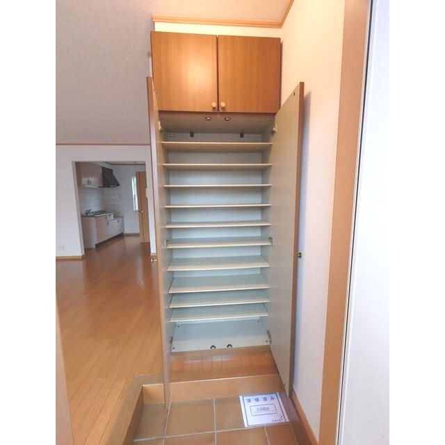 ��ʌ�����s���s�o�H�T���ڂ̃A�p�[�g�̎��[