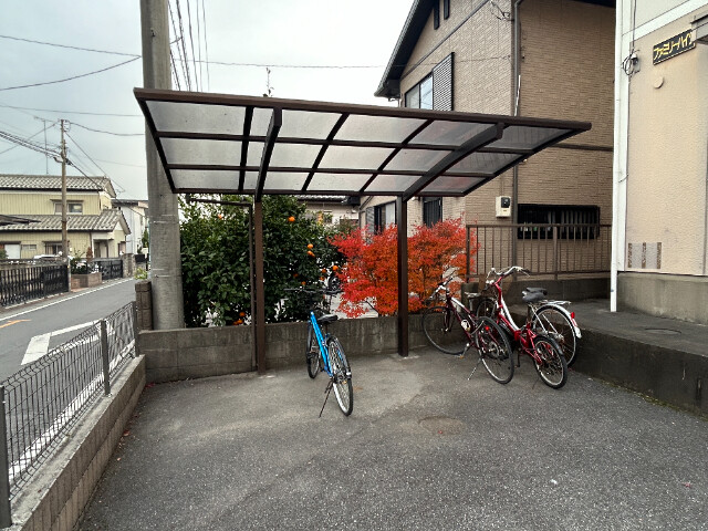 ��ʌ��������܎s��΋搼����Q���ڂ̃A�p�[�g�̂��̑�