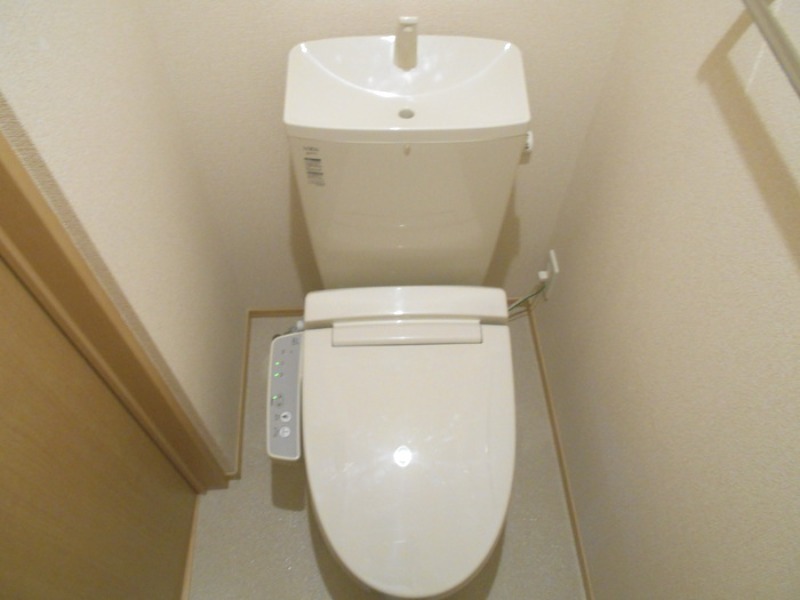 ��ʌ��z�J�s���C�N�^�E���U���ڂ̃A�p�[�g�̃g�C��