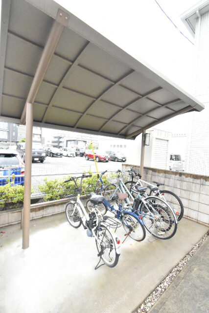 ��ʌ��z�J�s���C�N�^�E���U���ڂ̃A�p�[�g�̂��̑�