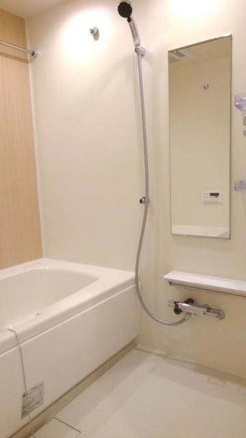 ��ʌ��@�c�s���m�؂P���ڂ̃A�p�[�g�̃o�X