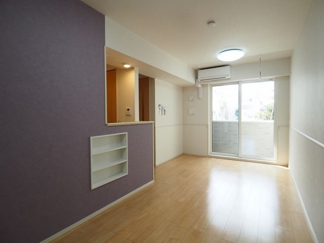 ��ʌ������s���U���ڂ̃A�p�[�g�̋��ԁE���r���O