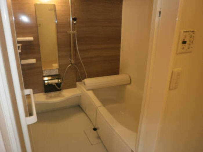 ��ʌ�����s�厚�ΐ_�̃A�p�[�g�̃o�X