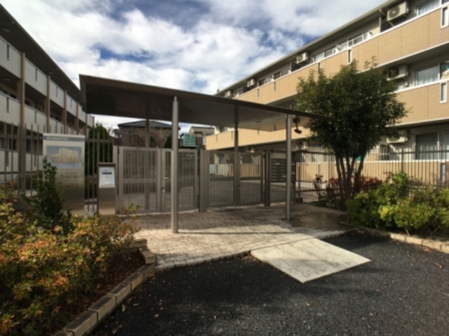 ��ʌ�����s�{���U���ڂ̃A�p�[�g�̃G���g�����X