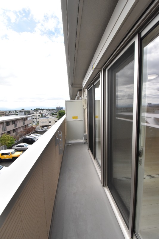 ��ʌ��������܎s��{��O���P���ڂ̃A�p�[�g�̃o���R�j�[