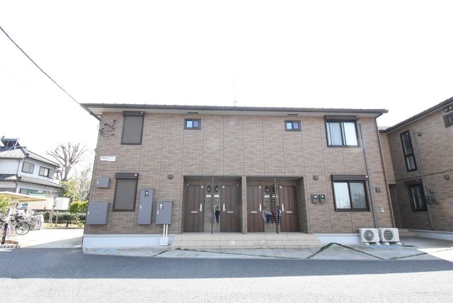 ��ʌ��������܎s����厚�w��684-1�̃A�p�[�g�̌����O��