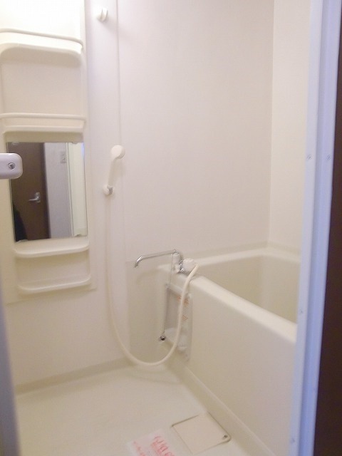 ��ʌ��@�c�s�n���P���ڂ̃}���V�����̃o�X