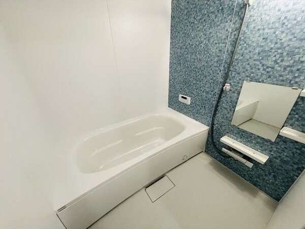 ��ʌ��������܎s�΋�厚���̃A�p�[�g�̃o�X