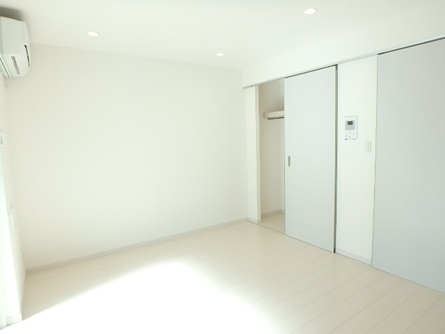 ��ʌ��������܎s�k����i���Q���ڂ̃}���V�����̋��ԁE���r���O