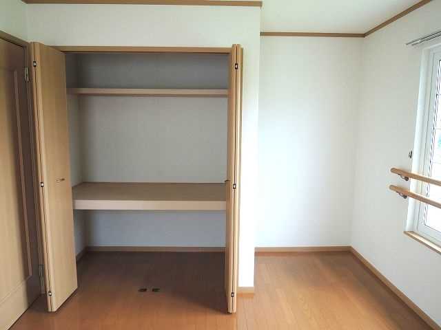 ��ʌ�����s�厚���~�J�̃A�p�[�g�̎��[