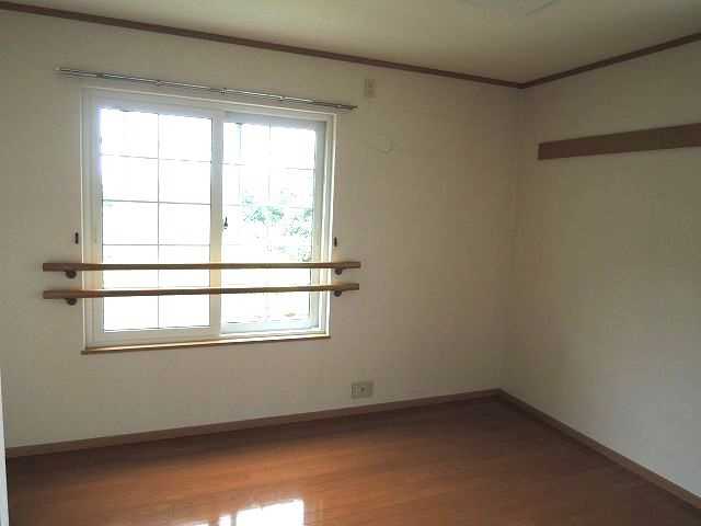 ��ʌ�����s�厚���~�J�̃A�p�[�g�̂��̑������E�X�y�[�X