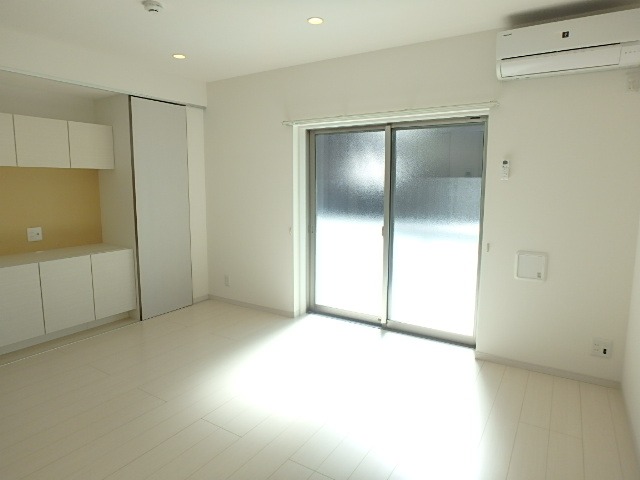 ��ʌ��������܎s�k����i���Q���ڂ̃}���V�����̂��̑������E�X�y�[�X