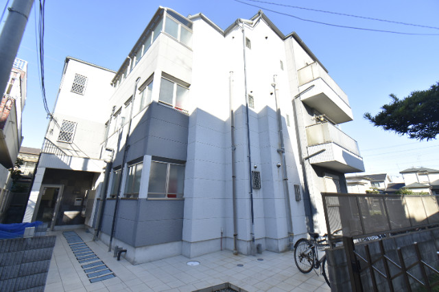 ��ʌ��������܎s�����擌��{�R����1-8�̃}���V�����̌����O��